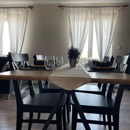 דירה Nika ולון