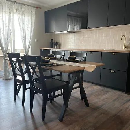 Apartment Nika Valun